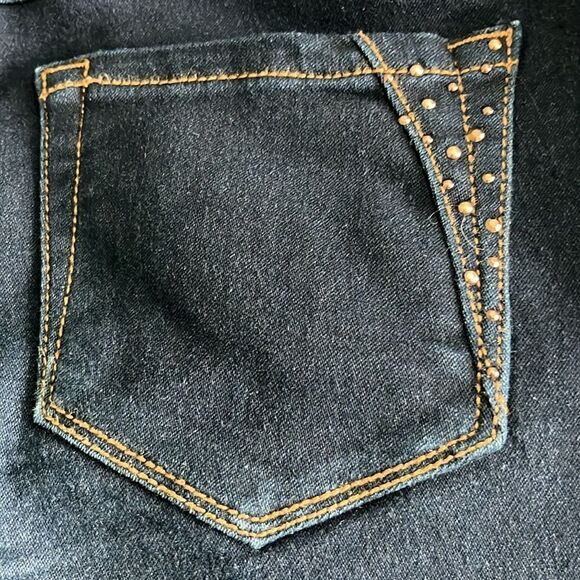 D.jeans New York Cropped 5 Pocket Dark Wash Jeans Stud Details - Picture 7 of 7